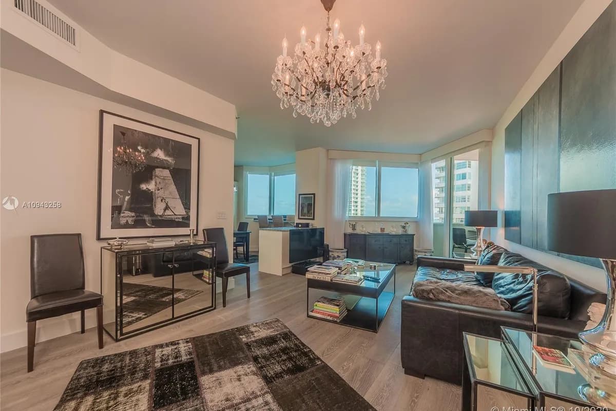 300 S Pointe Dr # 809, Miami Beach FL 33139