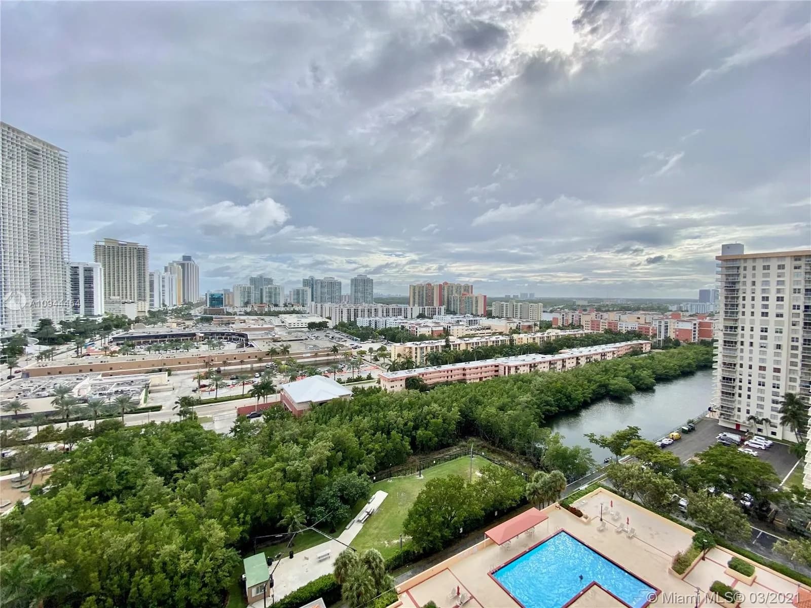 210 174th St # 1905, Sunny Isles Beach FL 33160