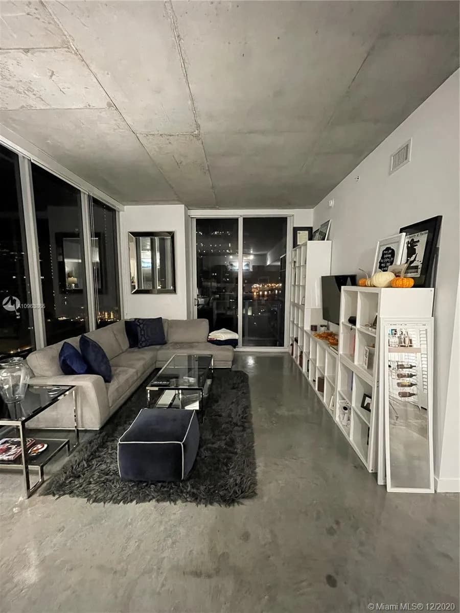 151 SE 1st St # 2002, Miami FL 33131