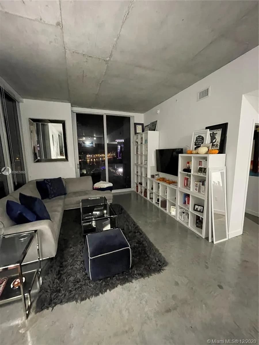 151 SE 1st St # 2002, Miami FL 33131