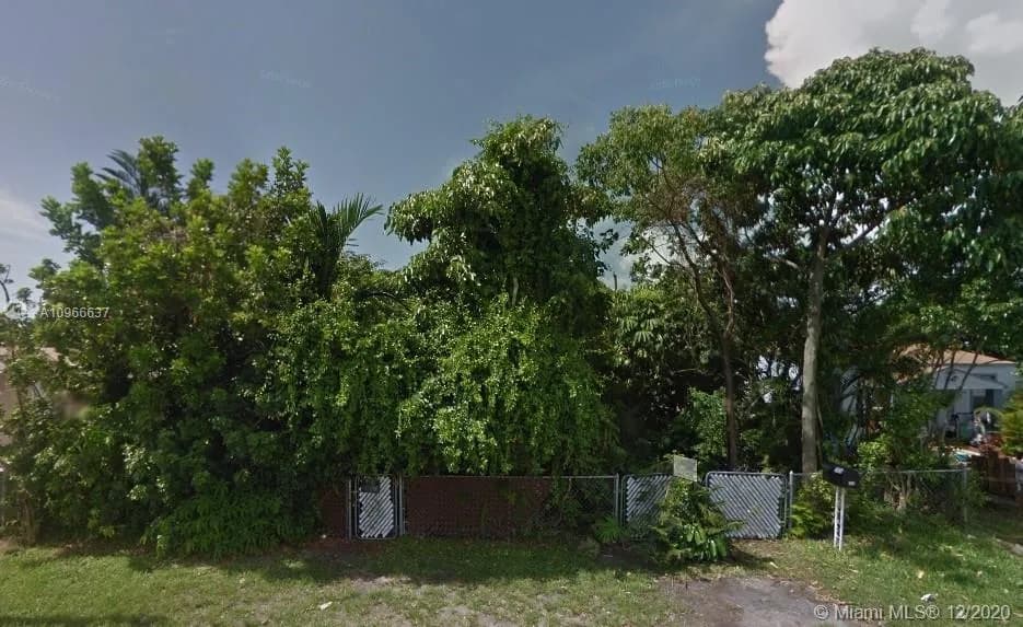 2126 Plunkett St, Hollywood FL 33020