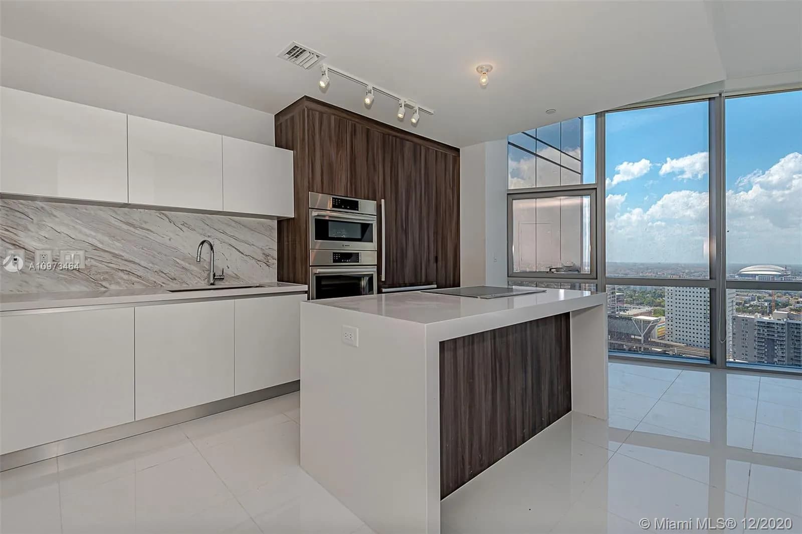 851 NE 1st Ave # 2802, Miami FL 33132