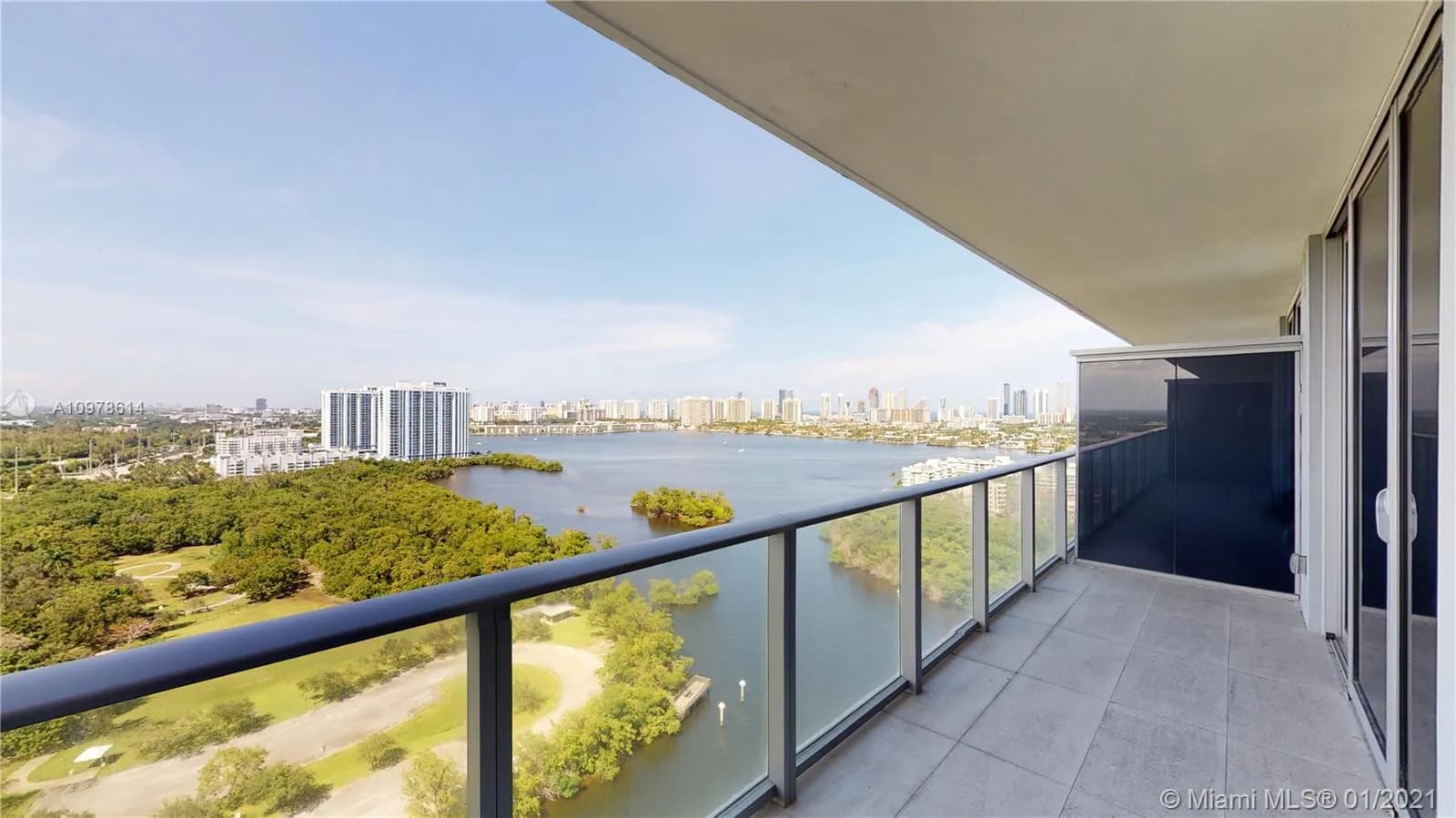 16385 Biscayne Blvd # 2104, North Miami Beach FL 33160