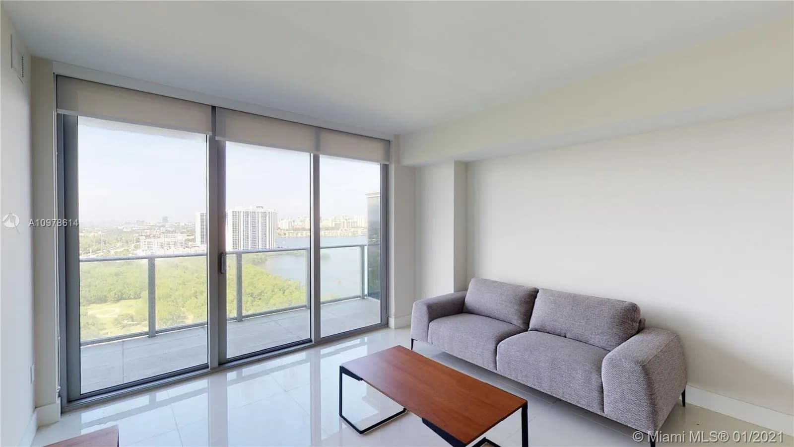 16385 Biscayne Blvd # 2104, North Miami Beach FL 33160