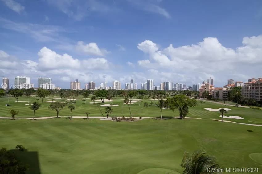 20335 W Country Club Dr # 608, Aventura FL 33180