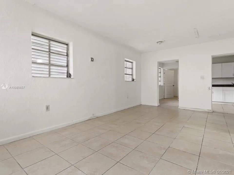 813 SW 5th St, Homestead FL 33030