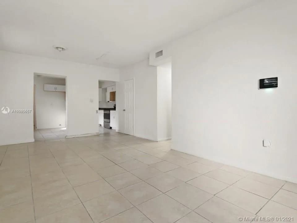 813 SW 5th St, Homestead FL 33030