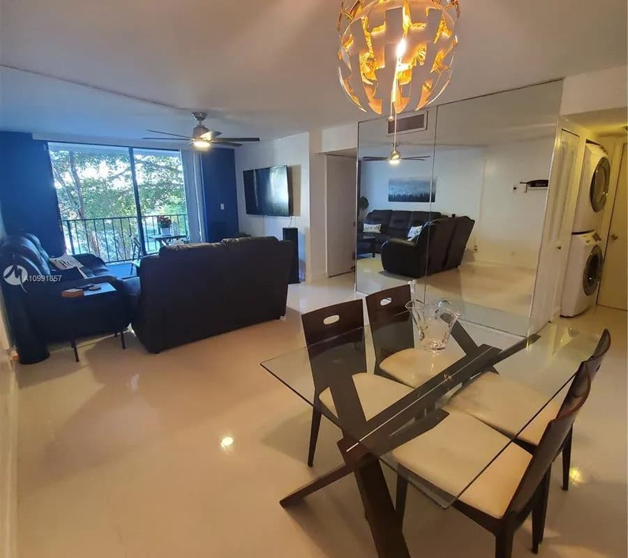 6190 Woodlands Blvd # 315, Tamarac FL 33319