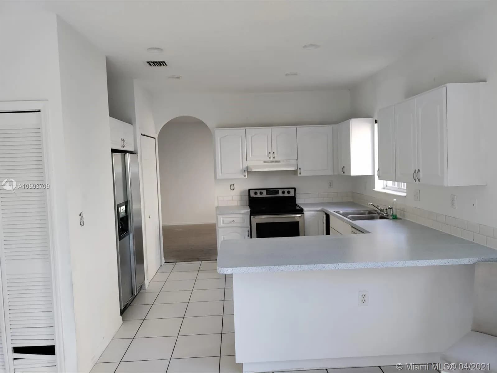 833 SW 6th St, Florida City FL 33034