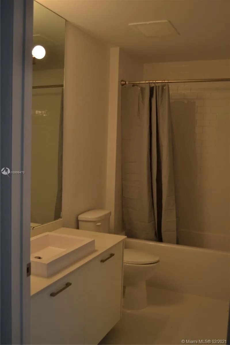 151 SE 1st St # 1207, Miami FL 33131