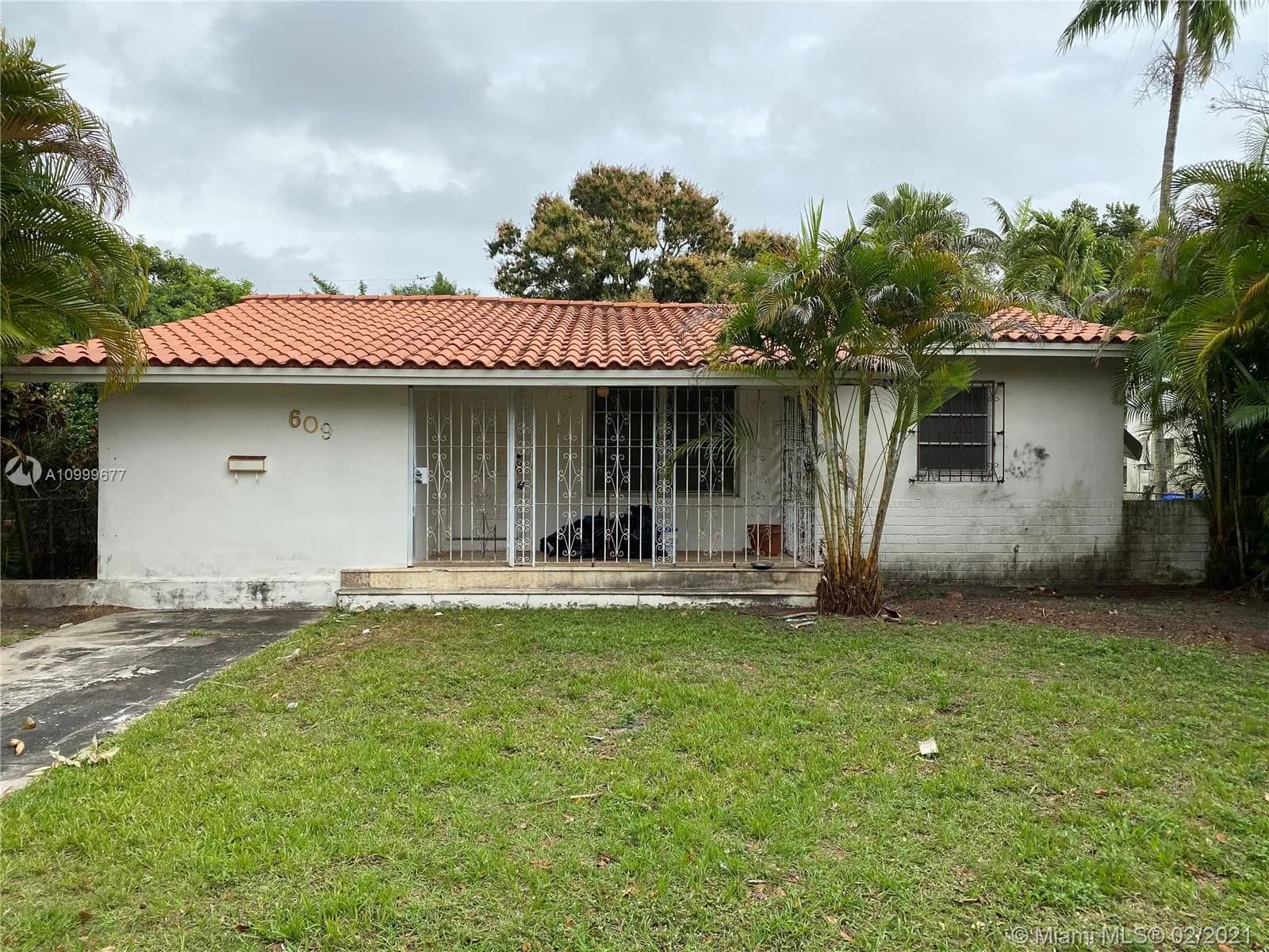 4 bedroom 4 bath for sale at 609 SW 24th Rd, Miami FL 33129