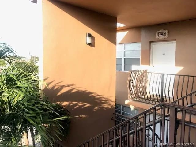 110 SE 2nd St # 300, Hallandale Beach FL 33009