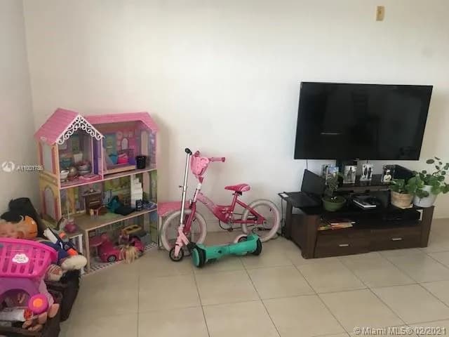 110 SE 2nd St # 300, Hallandale Beach FL 33009