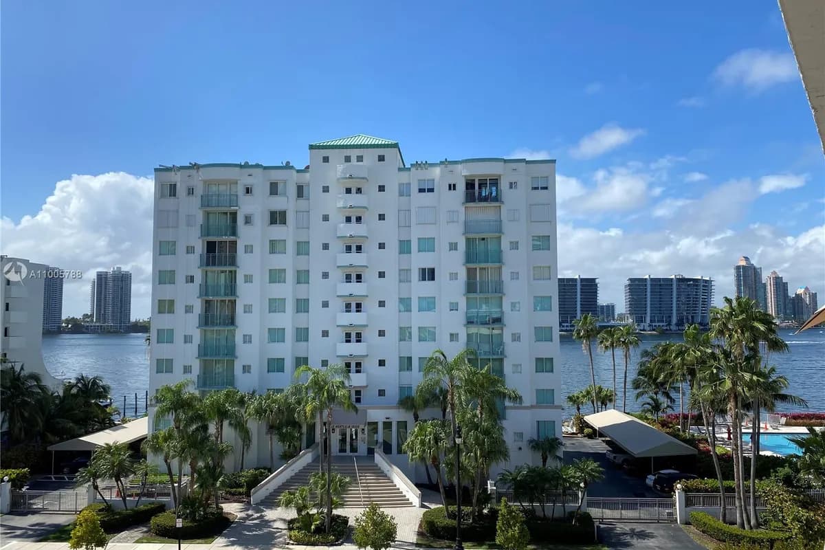 18001 N Bay Rd # 505, Sunny Isles Beach FL 33160