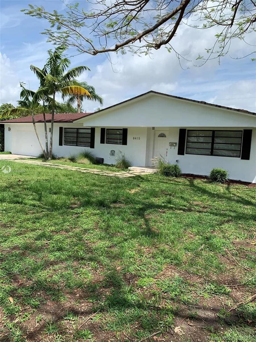 8415 SW 144th St, Palmetto Bay FL 33158