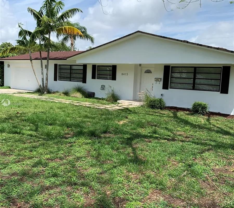 8415 SW 144th St, Palmetto Bay FL 33158
