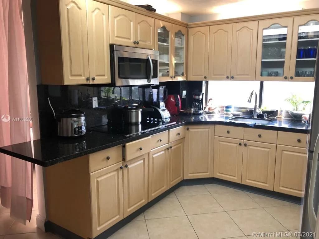 17011 N Bay Rd # 612, Sunny Isles Beach FL 33160