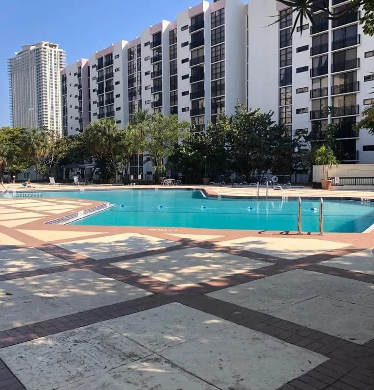 17011 N Bay Rd # 612, Sunny Isles Beach FL 33160