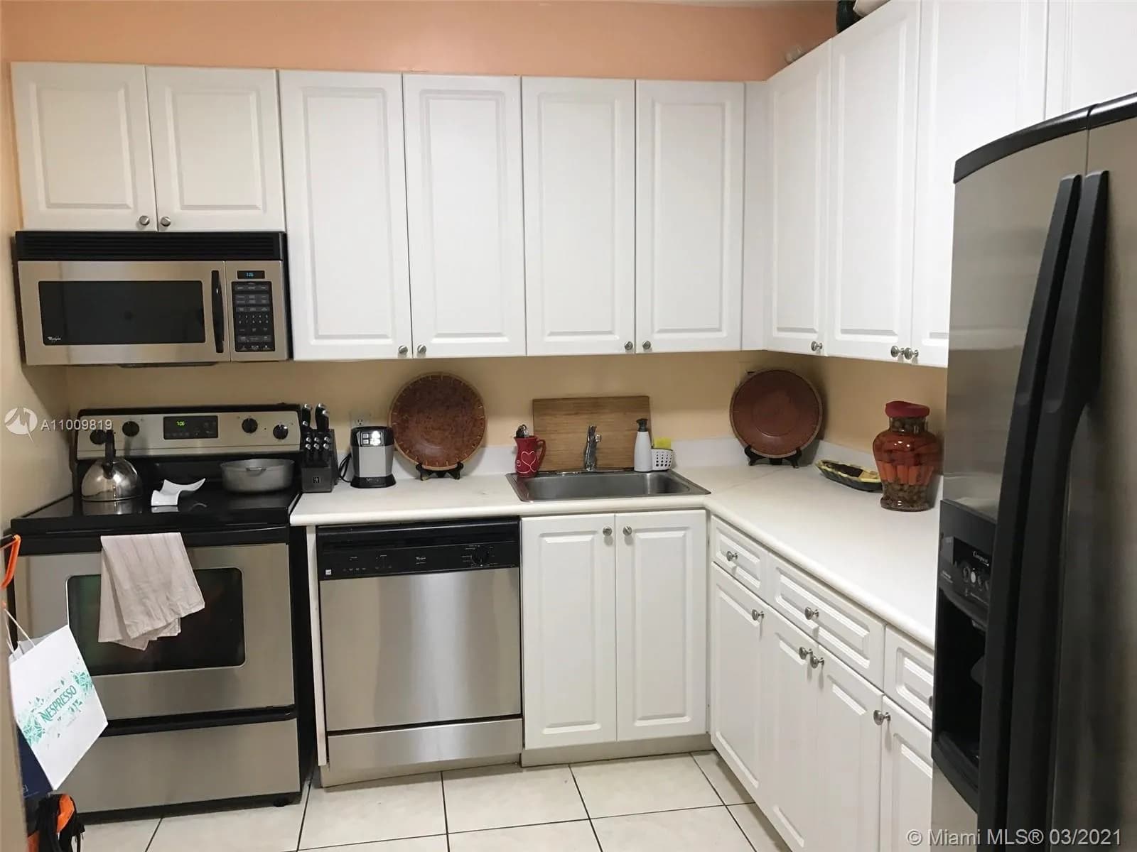 1455 N Treasure Dr # 5R, North Bay Village FL 33141