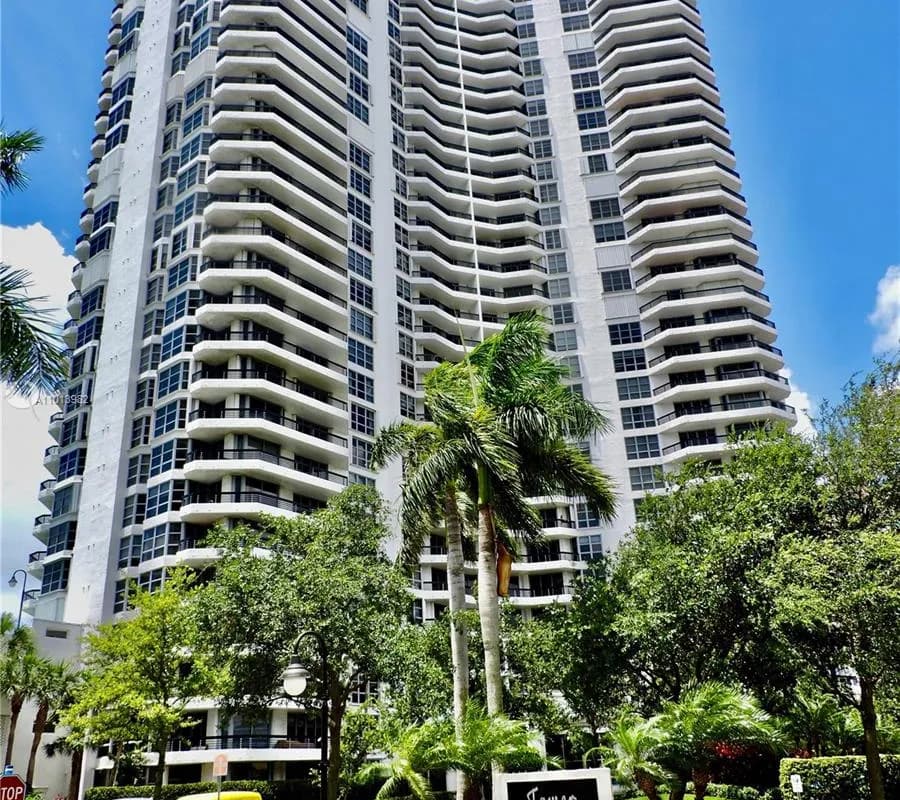 3530 Mystic Pointe Dr # 2907, Aventura FL 33180