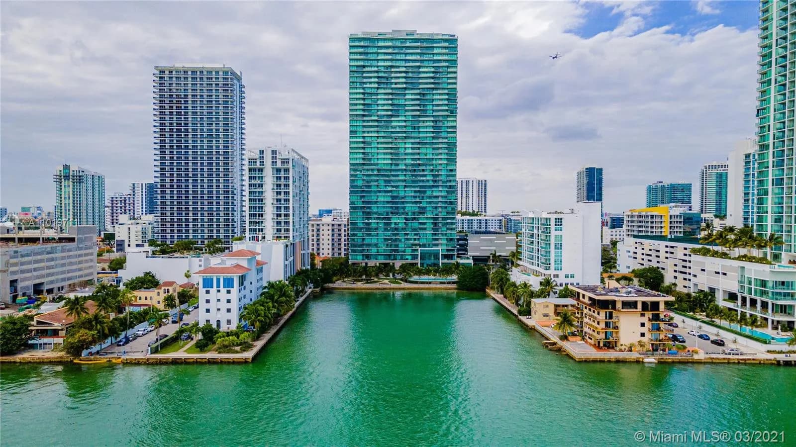 460 NE 28th St # 3201, Miami FL 33137