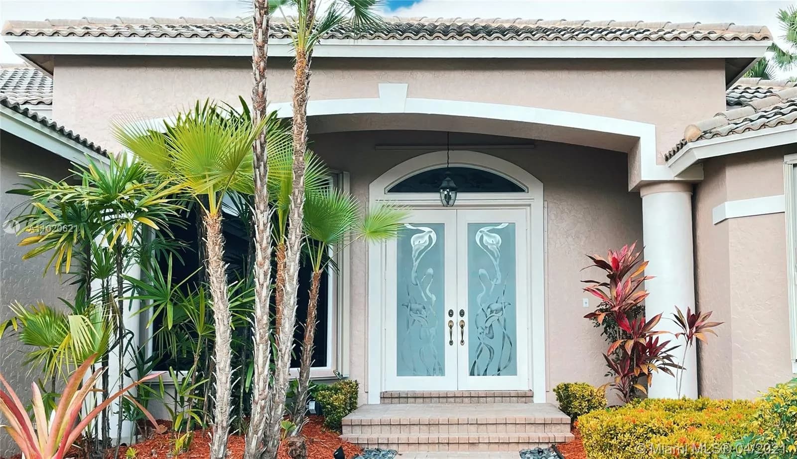 2558 Eagle Run Ln, Weston FL 33327