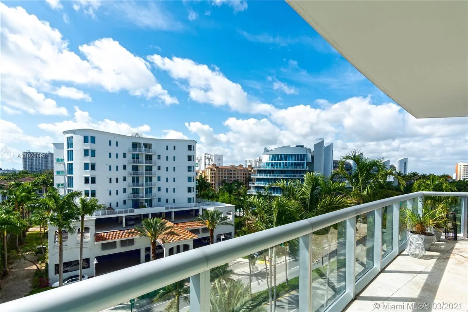 3131 NE 188th St # 707, Aventura FL 33180