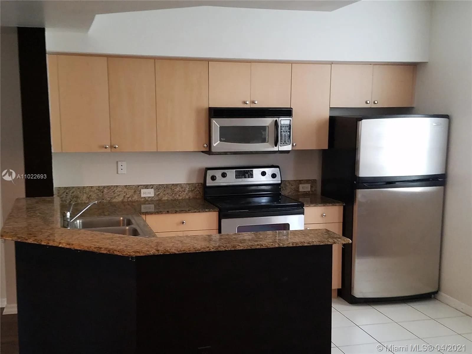 2845 NE 185th St # 908, Aventura FL 33180