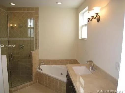 215 SW 11th St # 215, Fort Lauderdale FL 33315