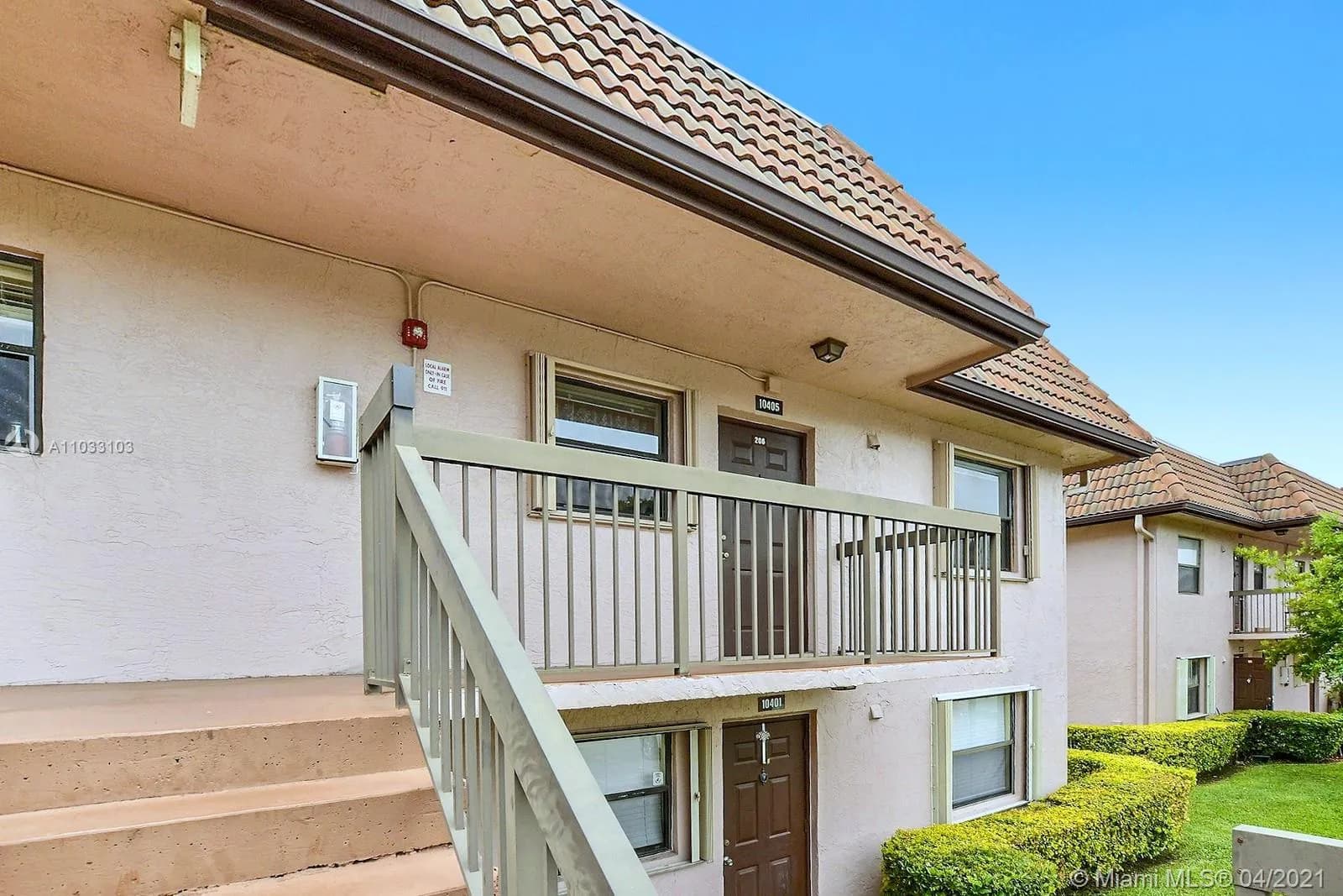 10405 NW 11th St # 206, Pembroke Pines FL 33026