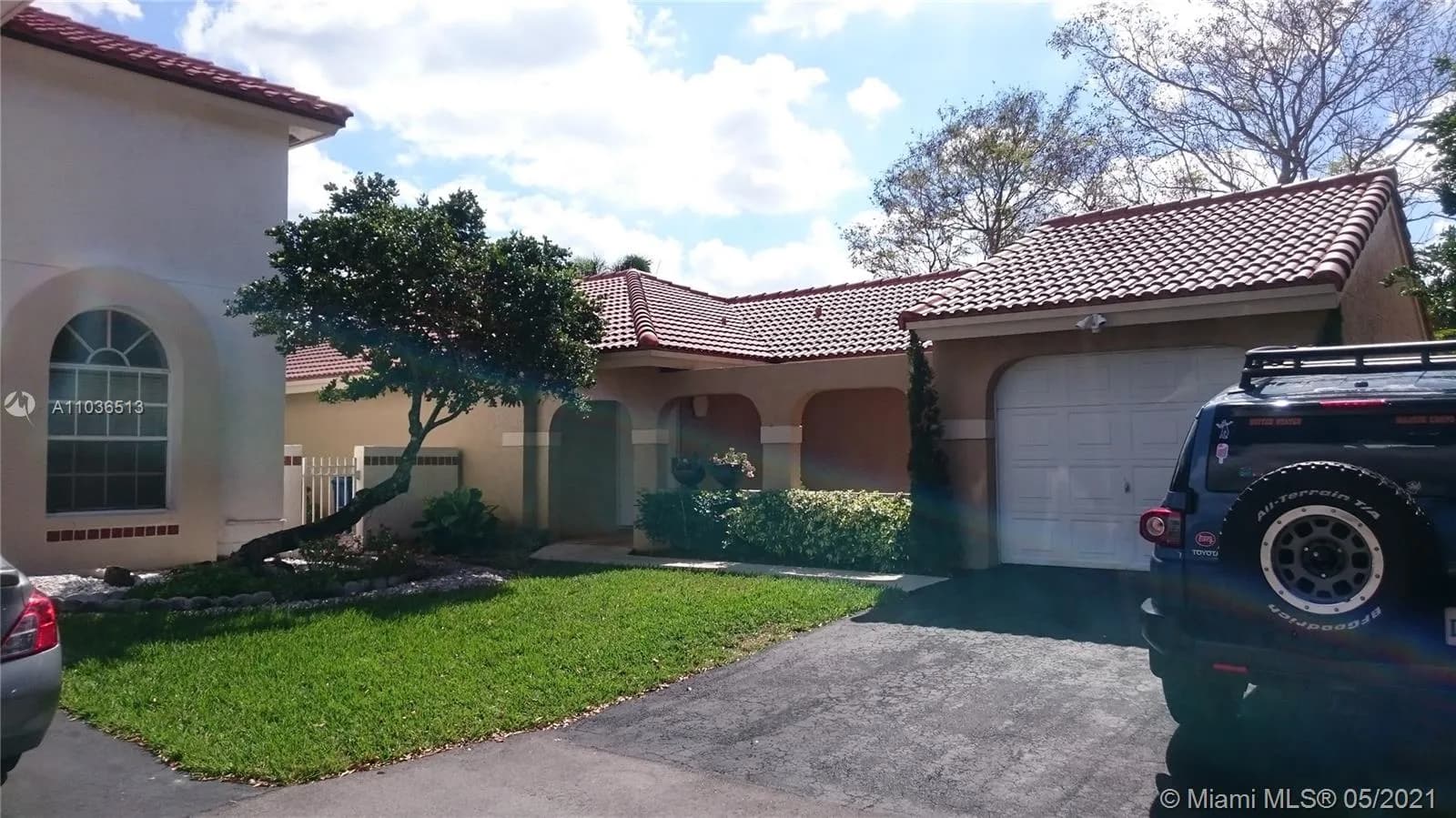 1350 Seagrape Cir, Weston FL 33326