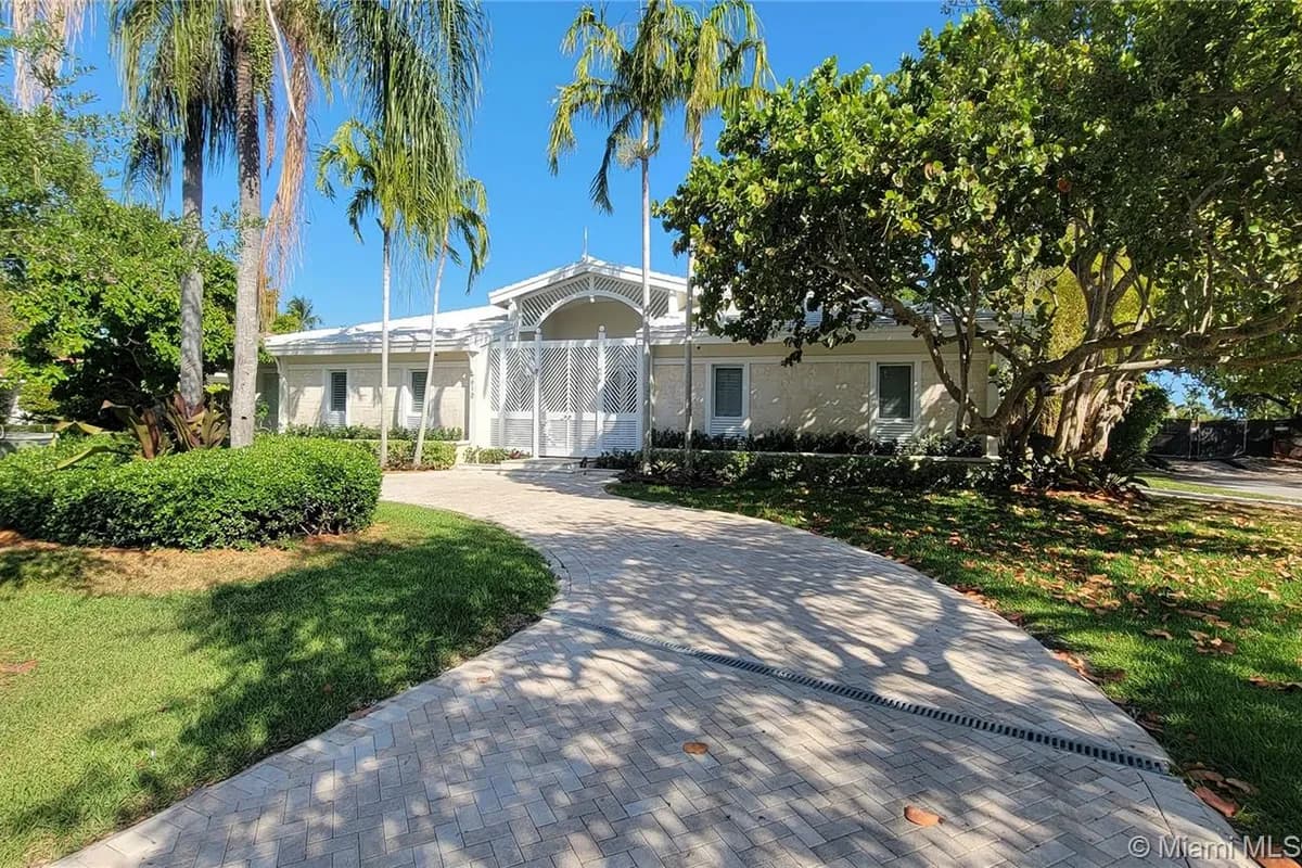 610 Reinante Ave, Coral Gables FL 33156