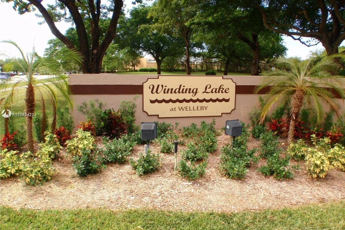 10017 Winding Lake Rd # 201, Sunrise FL 33351