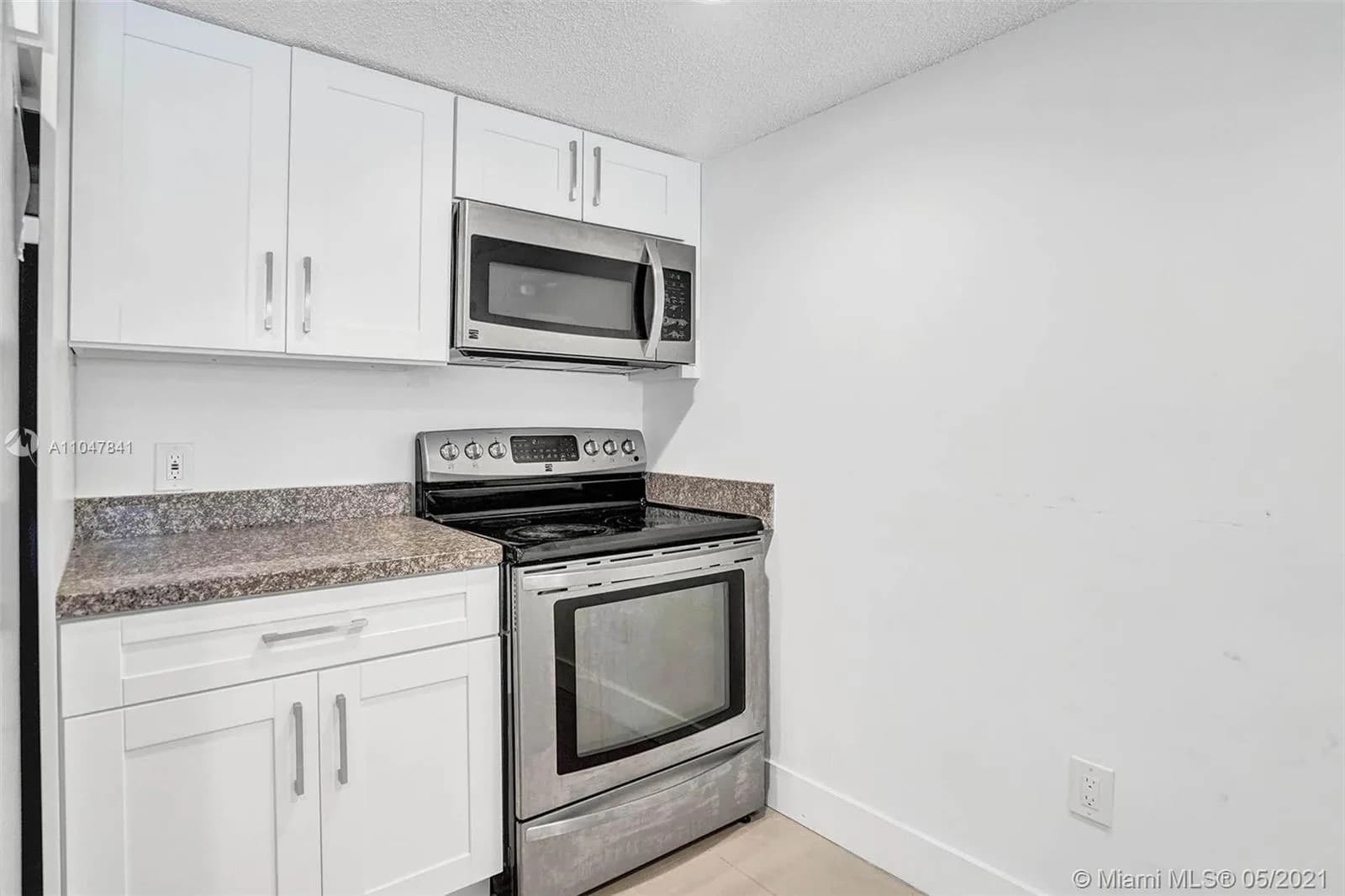 555 NE 123rd St # B, North Miami FL 33161