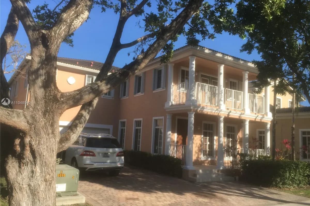 27411 SW 139th Pl, Homestead FL 33032