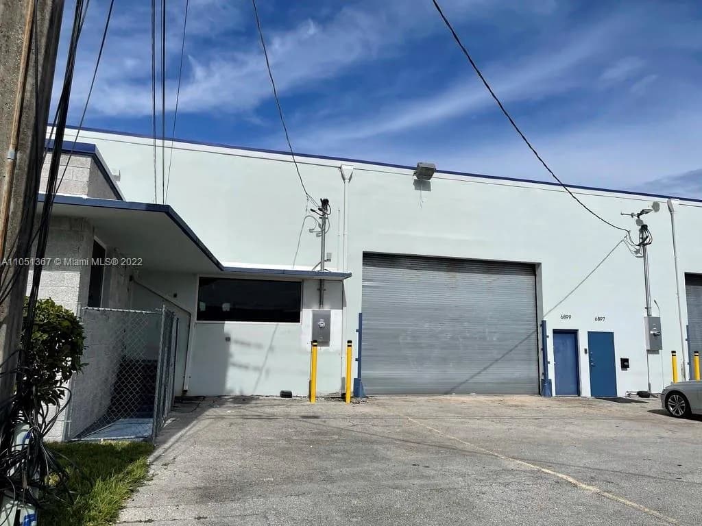 6899 NE 4th Ave, Miami FL 33138