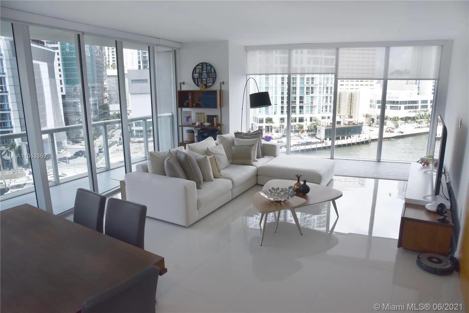 465 Brickell Ave # 1002, Miami FL 33131