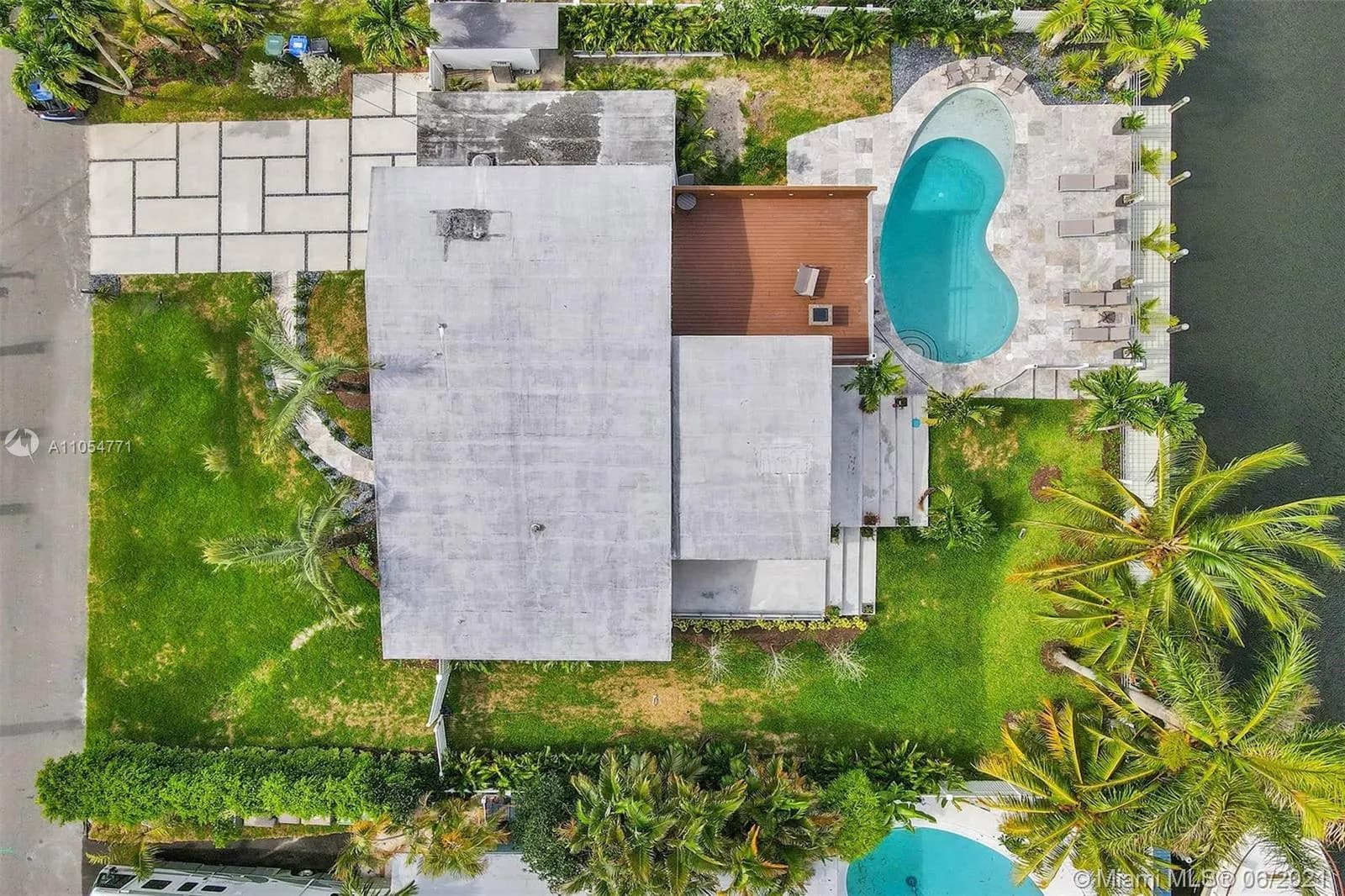 2607 Sugarloaf Ln, Fort Lauderdale FL 33312