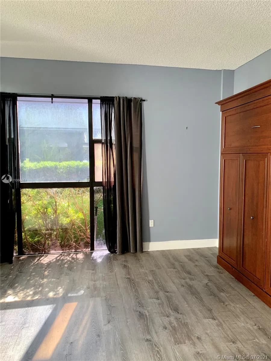 20515 E Country Club Dr # 148, Aventura FL 33180