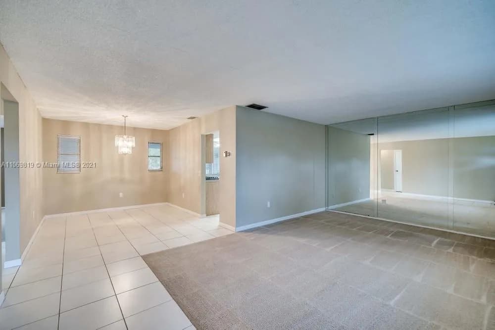 9550 NW 26th Pl, Sunrise FL 33322