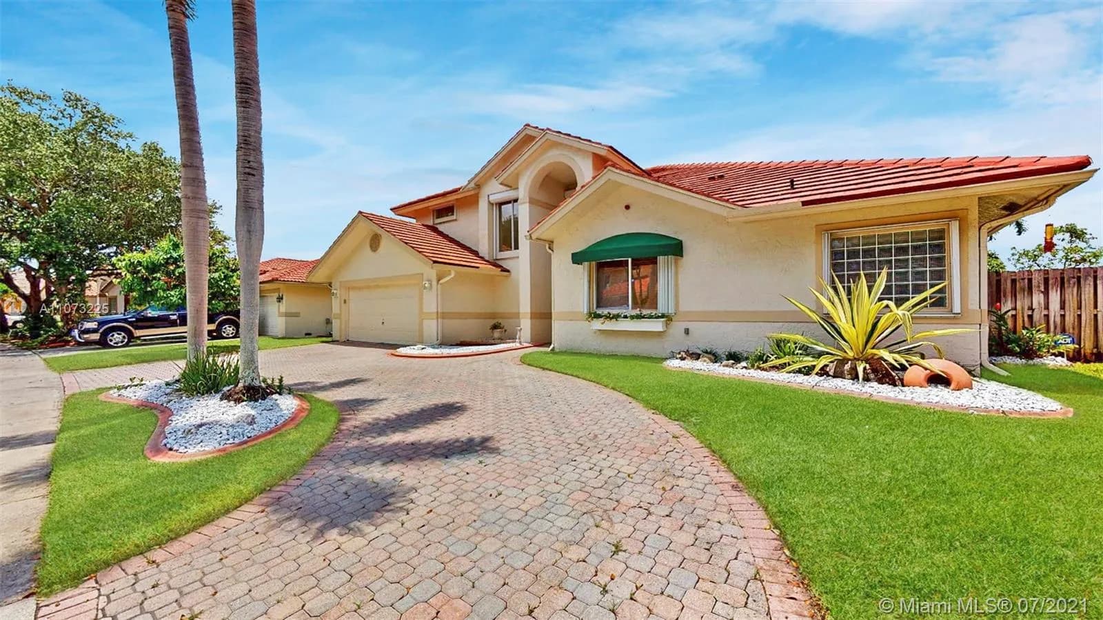 10261 SW 15th St, Pembroke Pines FL 33025