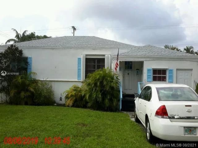1504 Funston St, Hollywood FL 33020