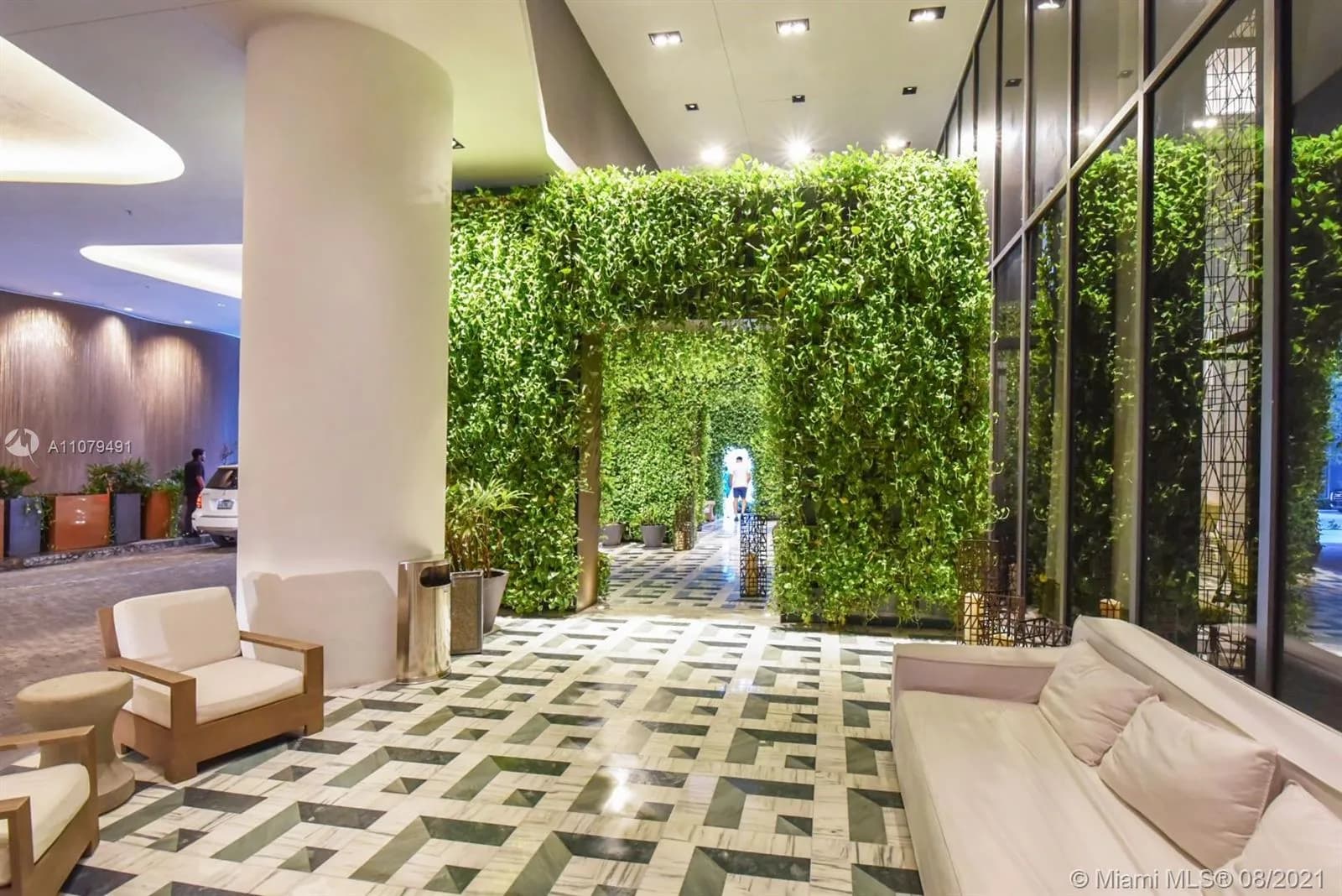 801 S Miami Ave # 3904, Miami FL 33130