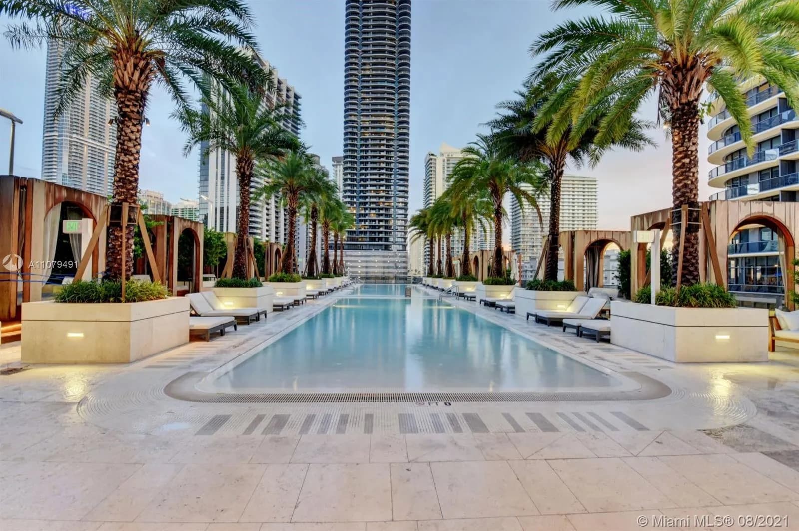 801 S Miami Ave # 3904, Miami FL 33130