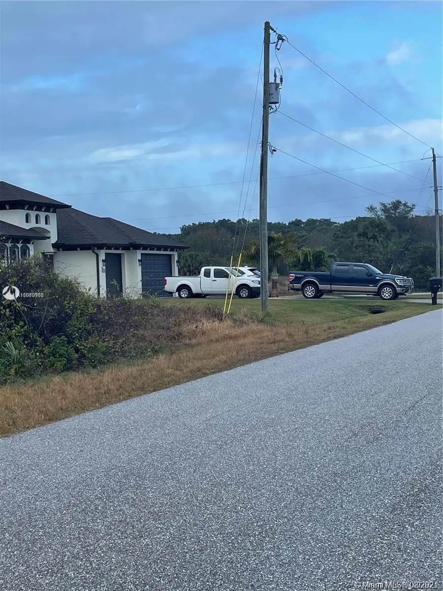 13321 Blake Dr, Port Charlotte FL 33981