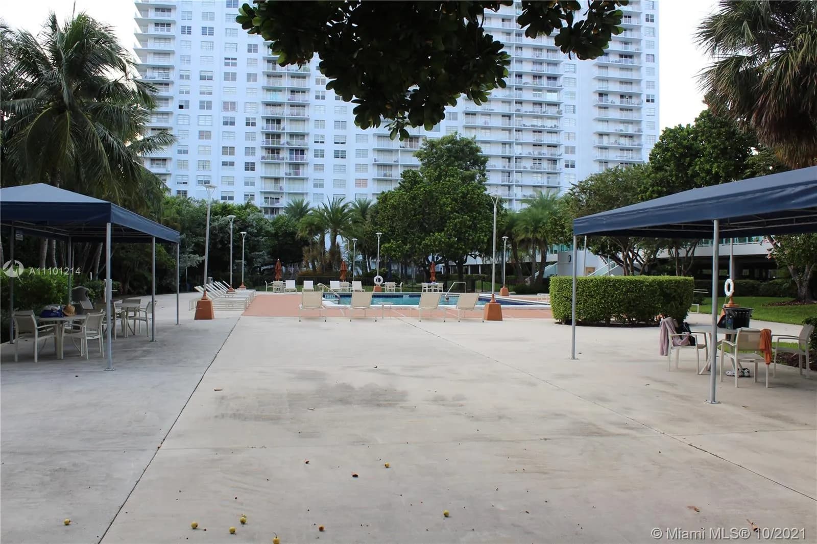 2851 NE 183rd St # 1706E, Aventura FL 33160