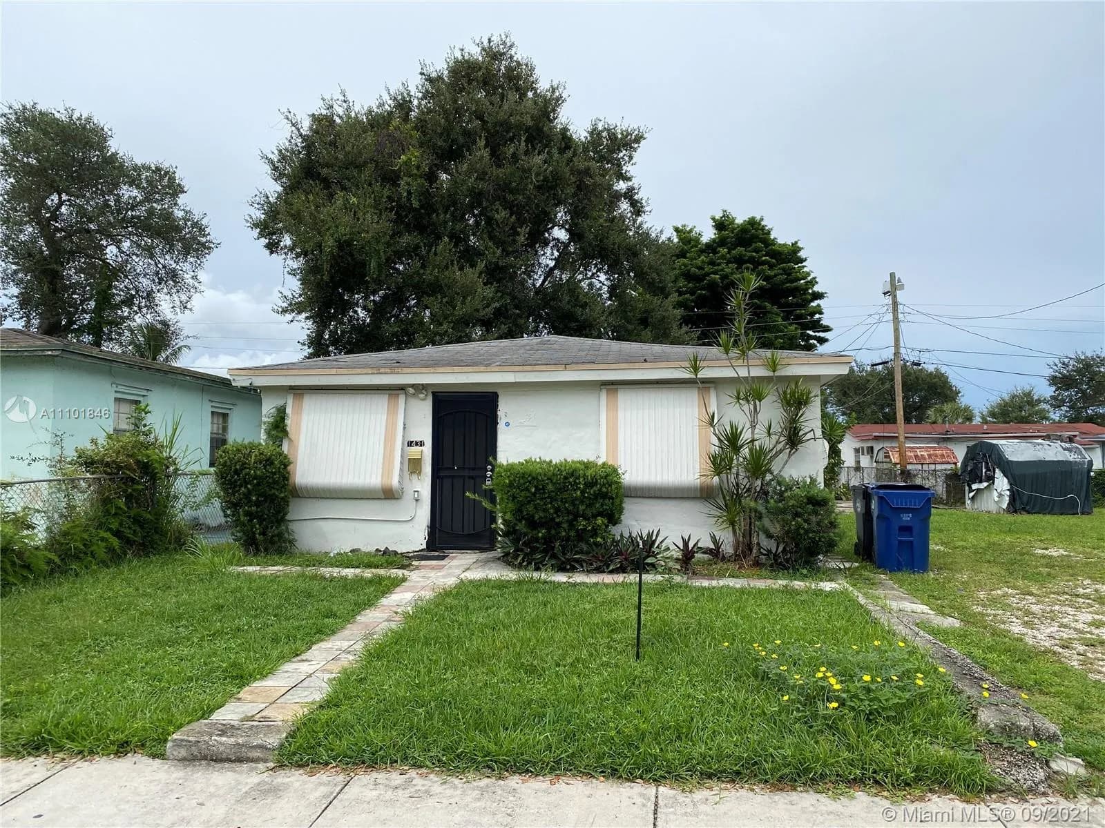 3 bedroom 2 bath for sale at 1431 NE 152nd Ter, North Miami Beach FL 33162