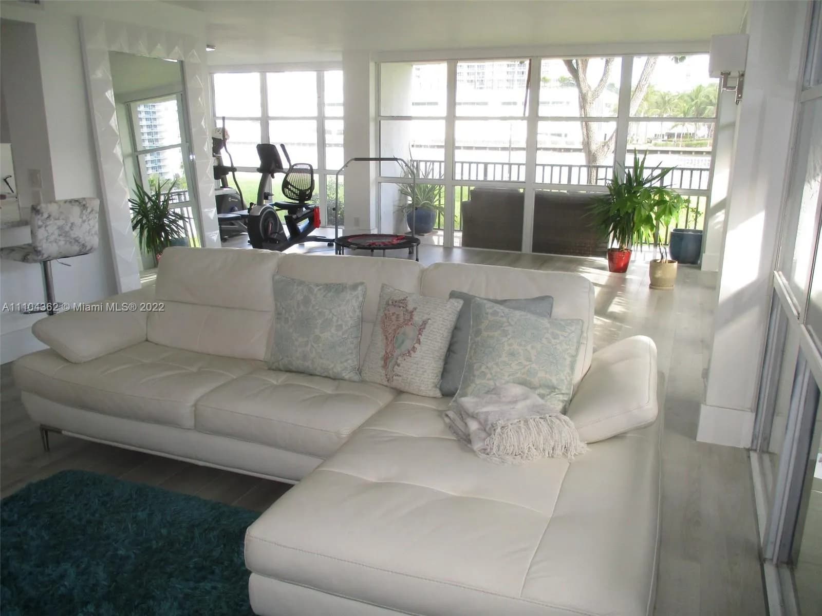 1000 Parkview Dr # 120, Hallandale Beach FL 33009