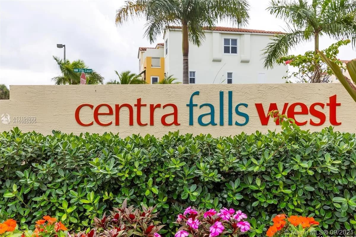 1730 NW 124th Pl, Pembroke Pines FL 33028