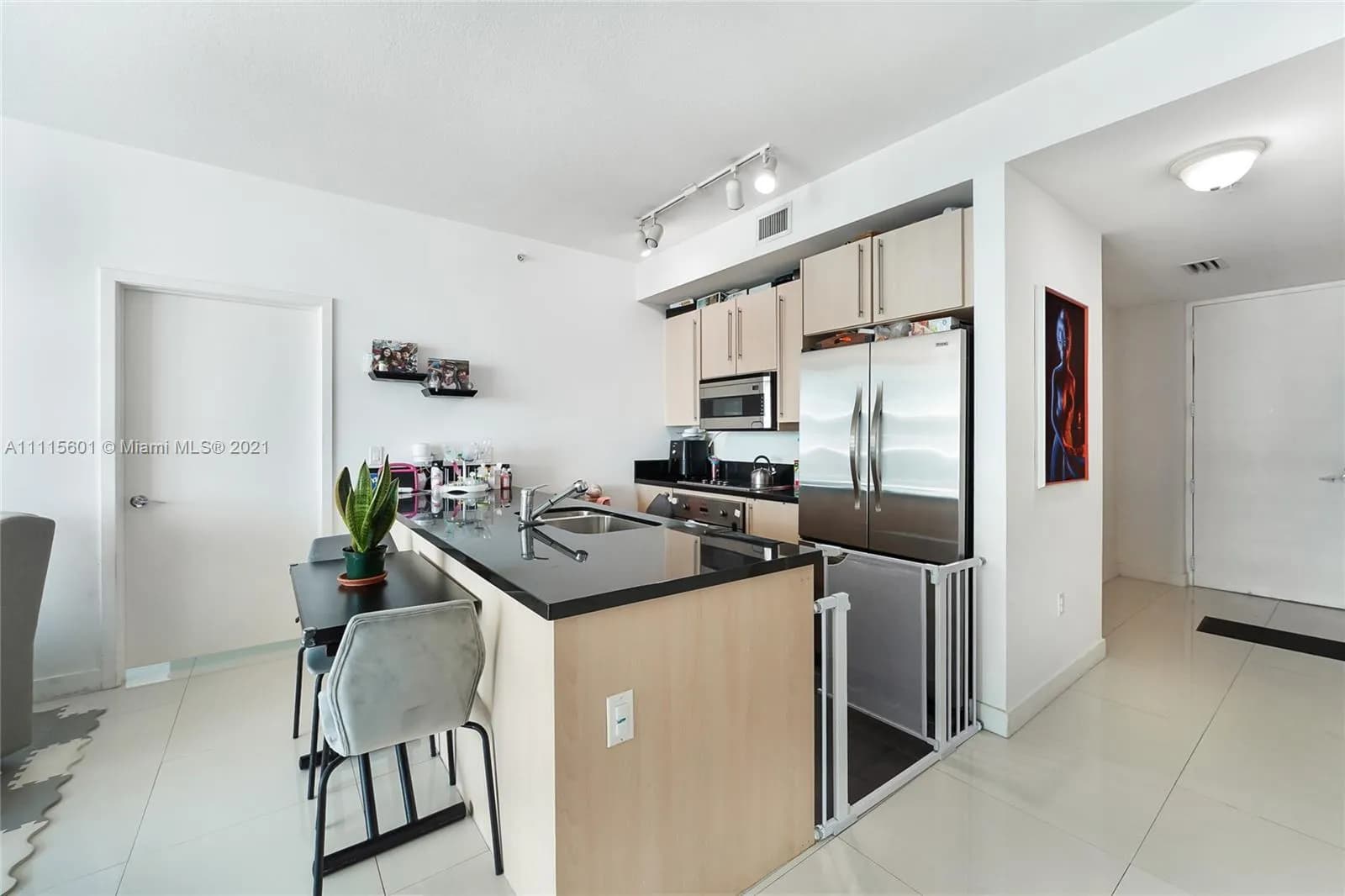 79 SW 12th St # 3809S, Miami FL 33130